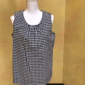 NWT Lands’ End cute sleeveless top med 10-12